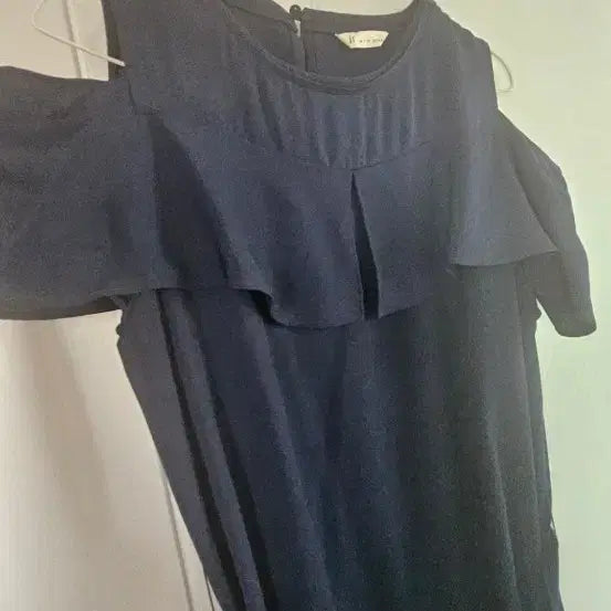 [BUNJANG] Navy Off-Shoulder Frill Mini Dress / 인디핑크 오프숄더 프릴 원피스