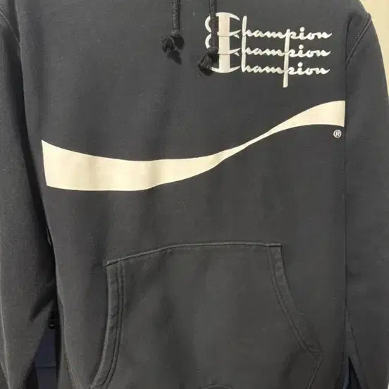 [BUNJANG] Champion Coca-Cola Logo Zip-Up Hoodie / [이번주만 2.5!]챔피온 코카콜라 후드집업 M