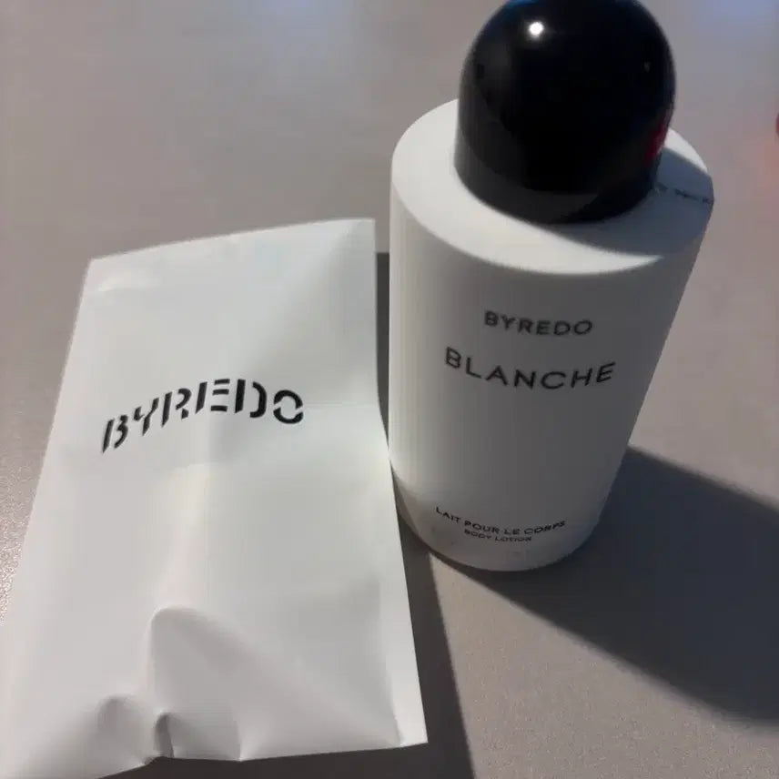 [BUNJANG] Byredo Blanche Body Lotion (Pump Included) / 바이레도 블랑쉬 바디로션 새상품 (펌프 포함, 국문택)