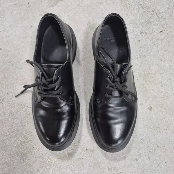 [BUNJANG] Dr. Martens 3-Eyelet Black Derby Shoes / 닥터마틴 3홀 블랙 더비슈즈