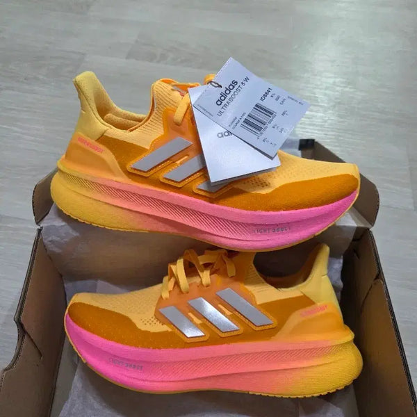 [BUNJANG] Adidas Ultraboost 5 Running Shoes / 러닝화 아디다스 울트라부스트5 240,245mm