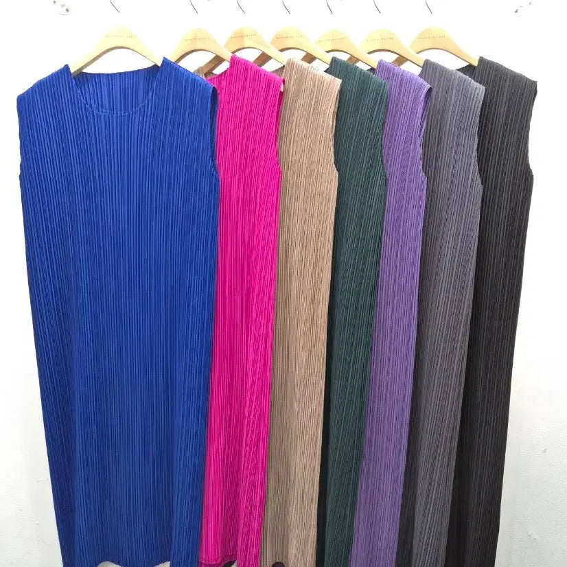 [BUNJANG] Pleated Sleeveless Cool Long Dress / 플리츠 민소매 쿨 나시 롱 원피스