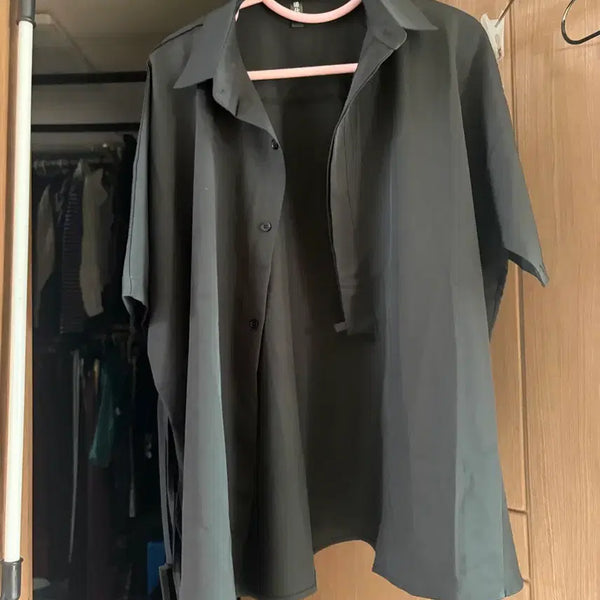 [BUNJANG] Black Short-Sleeve Shirt / 블랙 셔츠 반팔 새상품