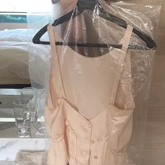 [BUNJANG] I WANT Marieage Sleeveless Blouse / I WANT 아이원트 메리에이지 슬리브리스 블라우스