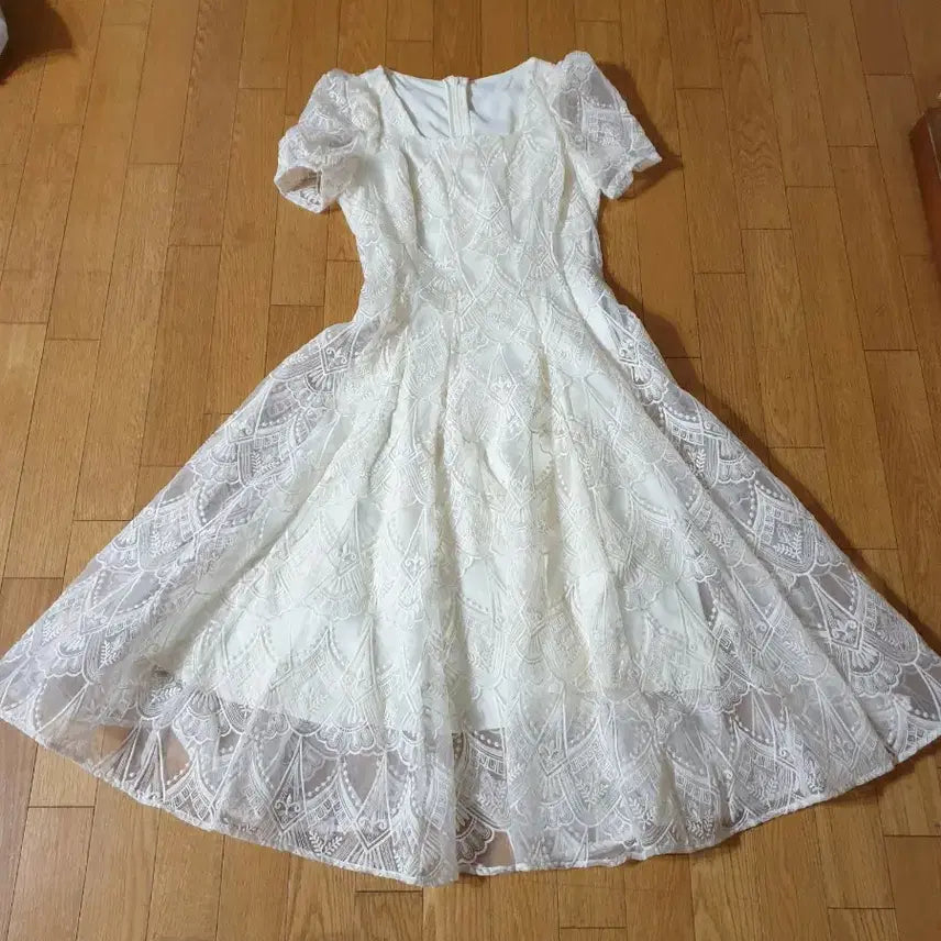[BUNJANG] Ivory Lace Short Sleeve Dress / 아이보리 레이스 반팔 원피스