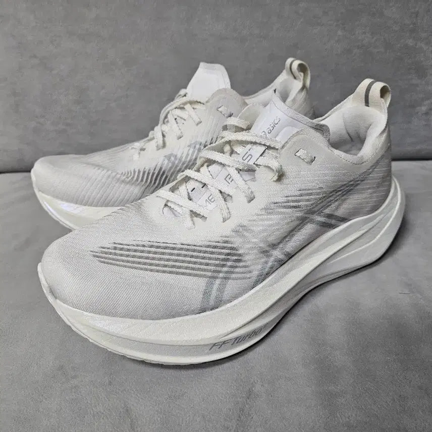 [BUNJANG] Asics Megablast Running Shoes 255mm / 아식스 메가블라스트 255mm