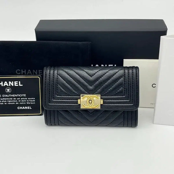 [BUNJANG] Chanel Boy Flap Card Holder Black Lambskin Gold Hardware / [정품인증O]샤넬 보이 똑딱이 플랩 카드지갑 블랙 금장