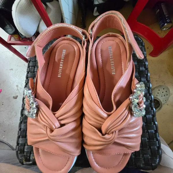 [BUNJANG] Helena and Christy Coral Cubic Embellished Sandals / 헬레나앤크리스티 샌들 코랄 큐빅 장식