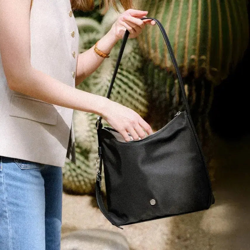 [BUNJANG] LEMAIRE Black Nylon Shoulder Bag Crossbody Bag / 르메메 블랙 나일론 숄더백 크로스백