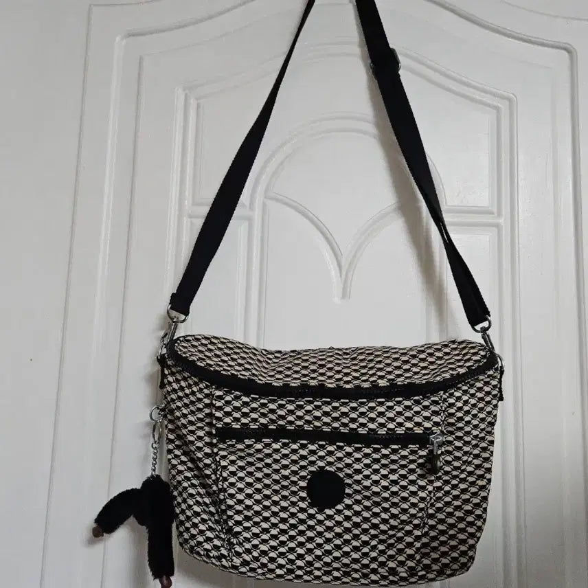 [BUNJANG] Kipling Adjustable Strap Crossbody Shoulder Bag / 키플링 크로스백 숄더백 끈조절