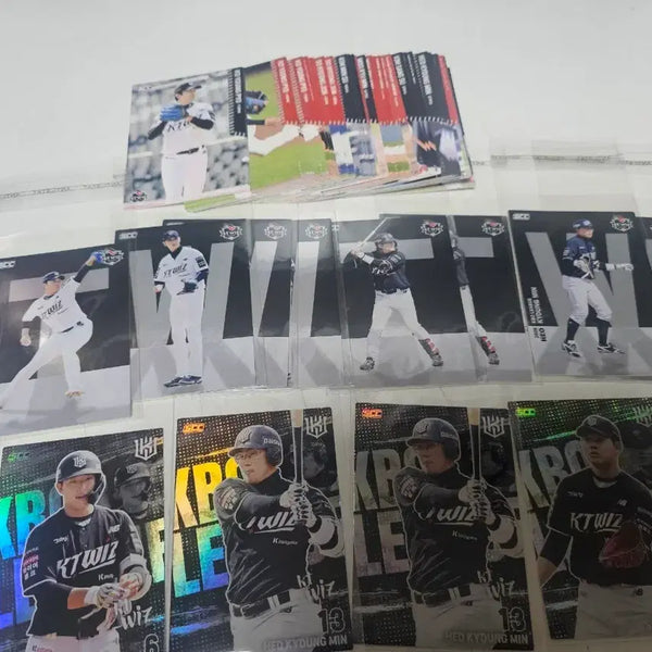 [BUNJANG] 2026 KBO KT Baseball Cards Bundle Set (So Hyung-min, Heo Kyung-min, Lee Kang-min) / 2026 kbo kt 카드 포카 소형준 허경민 이강민 알파벳 홀로 일괄