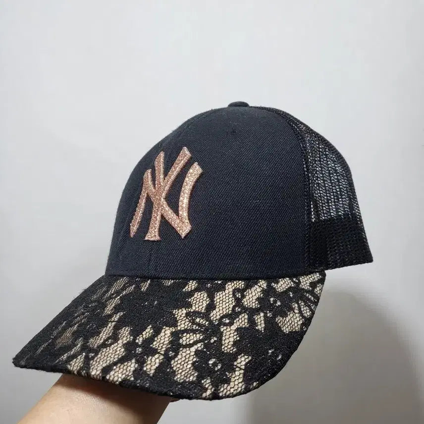 [BUNJANG] New York Yankees Black Lace Mesh Cap / 뉴욕양키즈 블랙 래이스 매쉬 캡