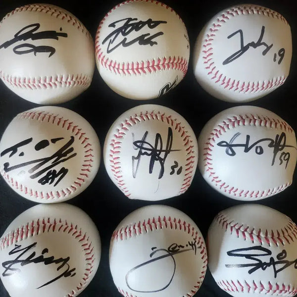 [BUNJANG] Hanwha Eagles Autographed Baseballs Bundle Set (9 Balls) / 한화이글스 친필 싸인볼 일괄판매
