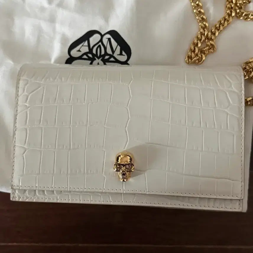 [BUNJANG] Alexander McQueen White Crocodile Skull Chain Bag / 알렉산더 맥퀸 화이트 크로커다일 스컬 체인백. 정가100만원대