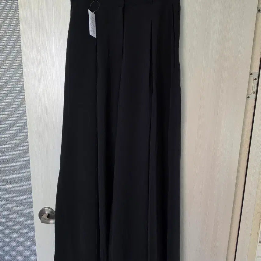 [BUNJANG] Shekween Pin Tuck Long Wide Slacks Pants / 시크웬 핀턱 롱 와이드 슬랙스 팬츠