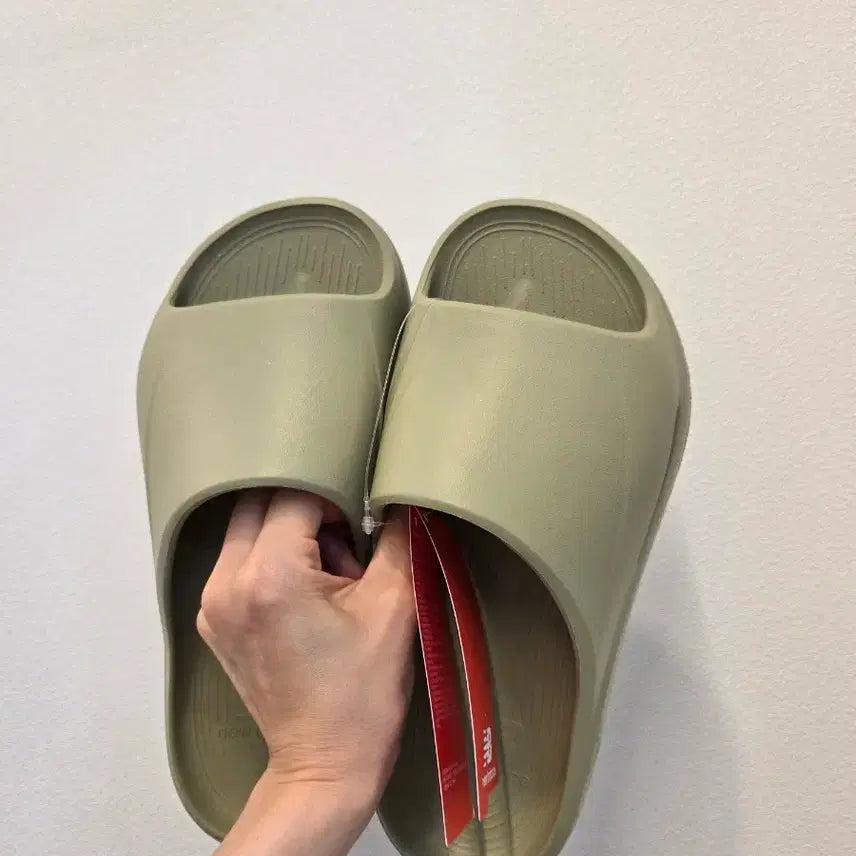 [BUNJANG] New Balance Khaki Slides 270mm / 새상품) 뉴발란스 슬리퍼 카키 270사이즈