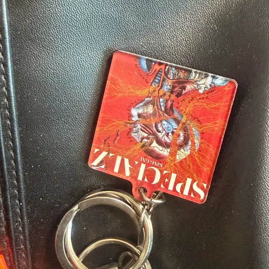 [BUNJANG] King Gnu Specials Album Jacket Keyring (Used) / 킹누 스페셜즈 앨범자켓 키링 (사용품)