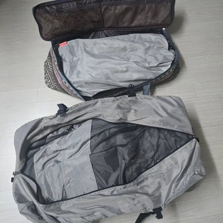 [BUNJANG] Kazmi Geopass Living Shell Tent with Table and Chairs / 카즈미 지오패스 리빙쉘 텐트, 의자 테이블까지