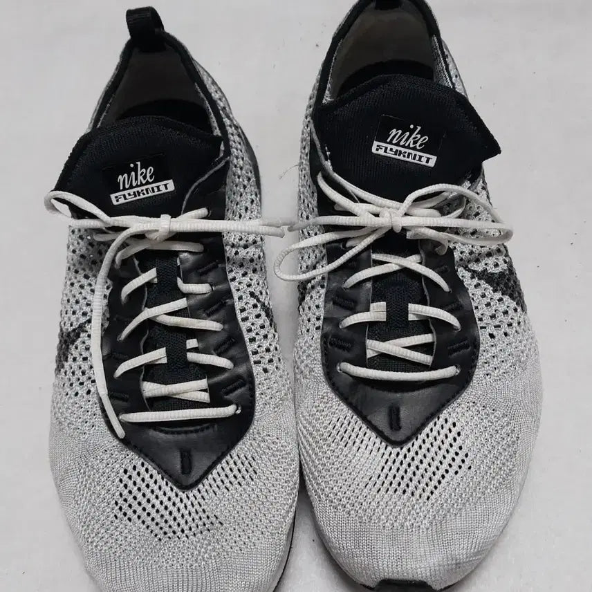 [BUNJANG] Nike Air Max Flyknit Racer Men's Sneakers / 나이키 에어맥스 플라이니트 레이서 남성운동화 275