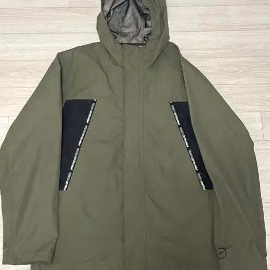 [BUNJANG] Vans Windbreaker Jacket XL / 반스 바람막이 자켓