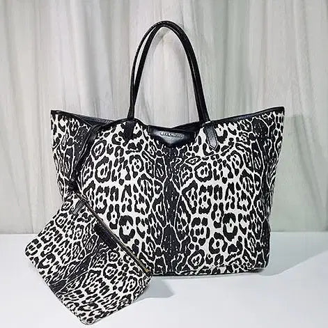 [BUNJANG] Givenchy Zebra Pattern Shopper Bag with Pouch / 지방시 쇼퍼