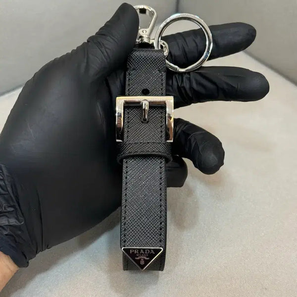 [BUNJANG] Prada Leather Triangle Logo Keyring / 새상품 프라다 레더 삼각로고 키링