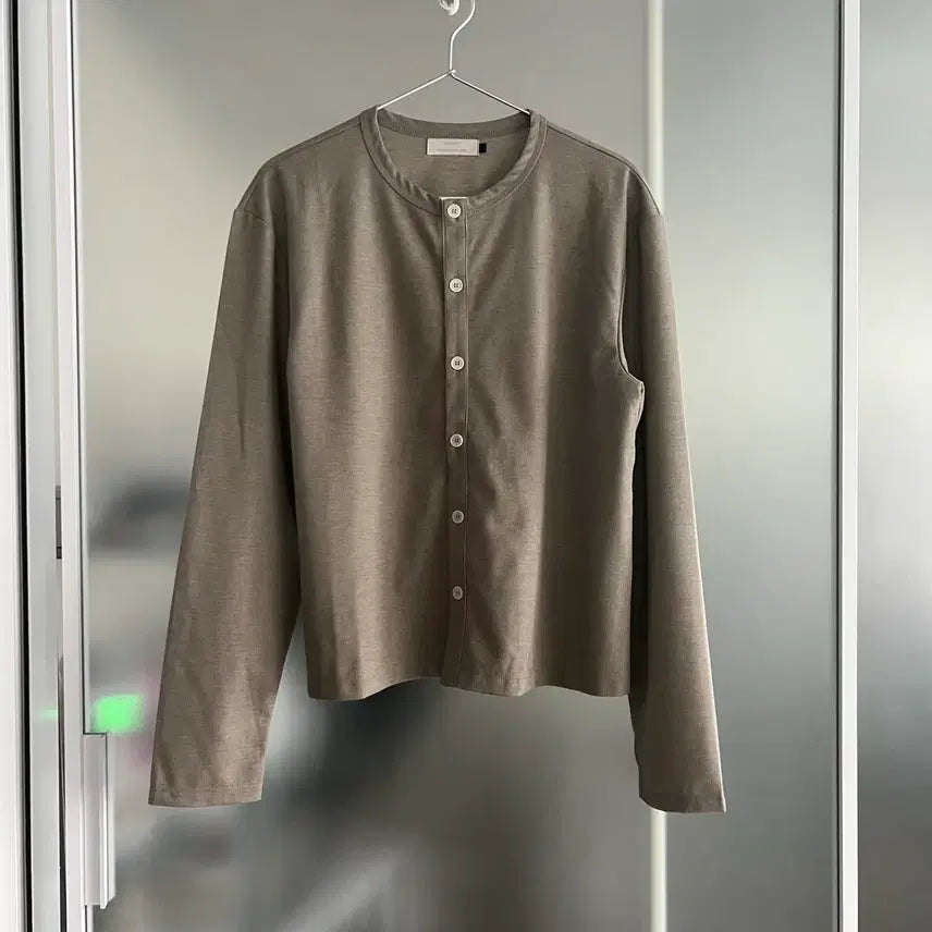 [BUNJANG] AMOMENTO Slim Fit Button Up Cardigan Khaki Beige / 아모멘토 슬림핏 가디건