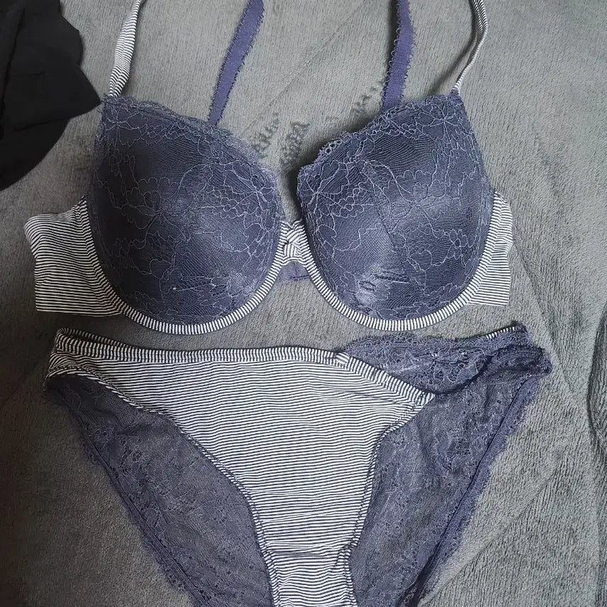 [BUNJANG] Women's Underwear Set (2 Sets) / [중고] 여성속옷 2세트