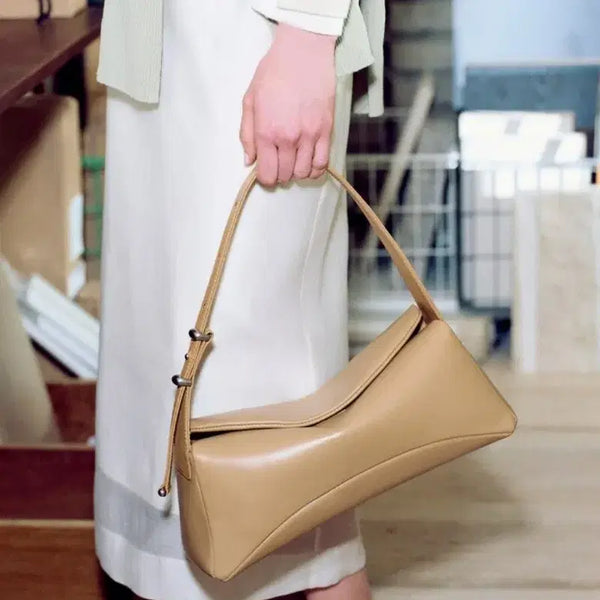 [BUNJANG] Loewe Goutte Lambskin Shoulder Bag Butter Beige Medium / 루에브르 꾸뜨 램스킨 숄더백 버터베이지