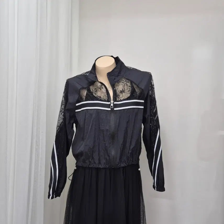 [BUNJANG] Lace Panel Track Jacket Windbreaker / 레이스 배색 트랙탑 바람막이 자켓