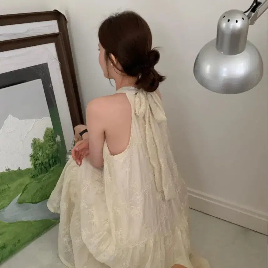 [BUNJANG] Halterneck Embroidered Long Dress / 홀터넥 자수 롱 원피스