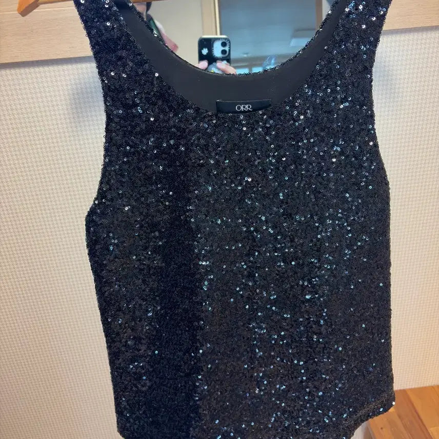 [BUNJANG] ORR Sequin Sleeveless Top Black / ORR 오르 스팽글 나시 탑