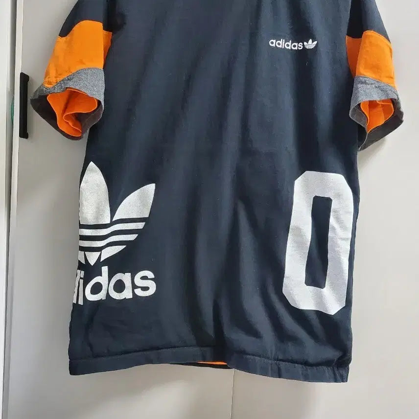 [BUNJANG] Adidas Short Sleeve T-Shirt Navy Orange / 아디다스 반팔 티셔츠 네이비 오렌지