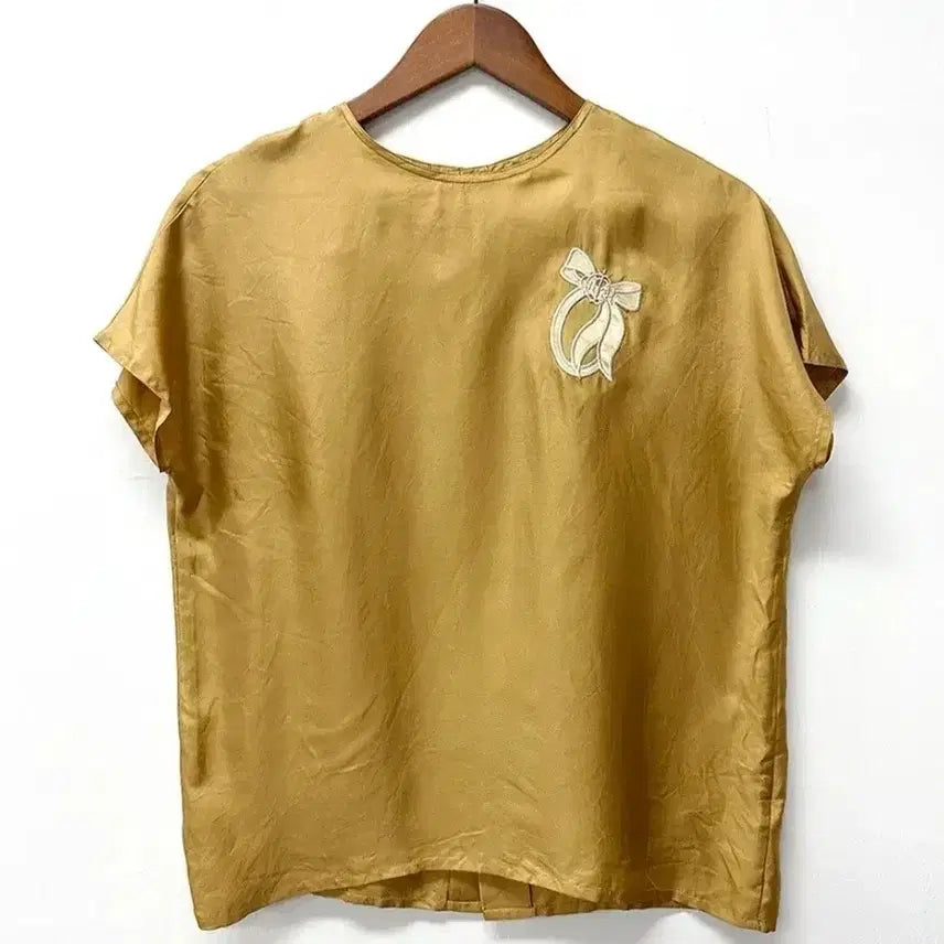 [BUNJANG] Christian Dior Ribbon Embroidered Short-Sleeve Blouse / 크리스찬 디올 리본 자수 반팔 블라우스M