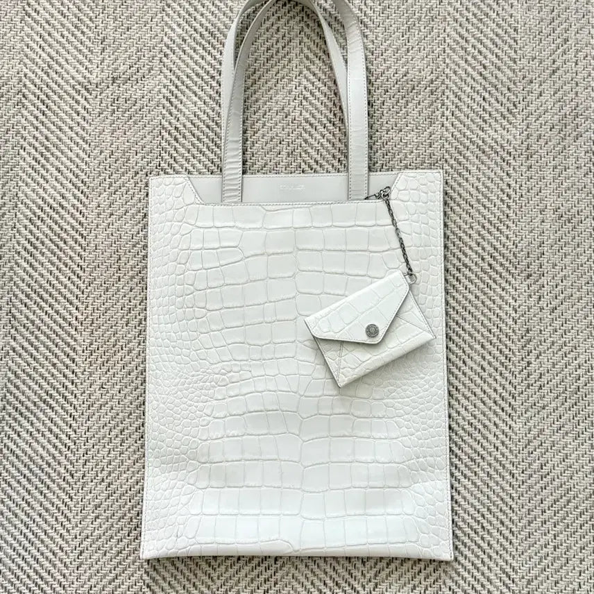 [BUNJANG] Konamor Crocodile Pattern Tote Bag White / 코나모르 흰색  악어 무늬 토트 백