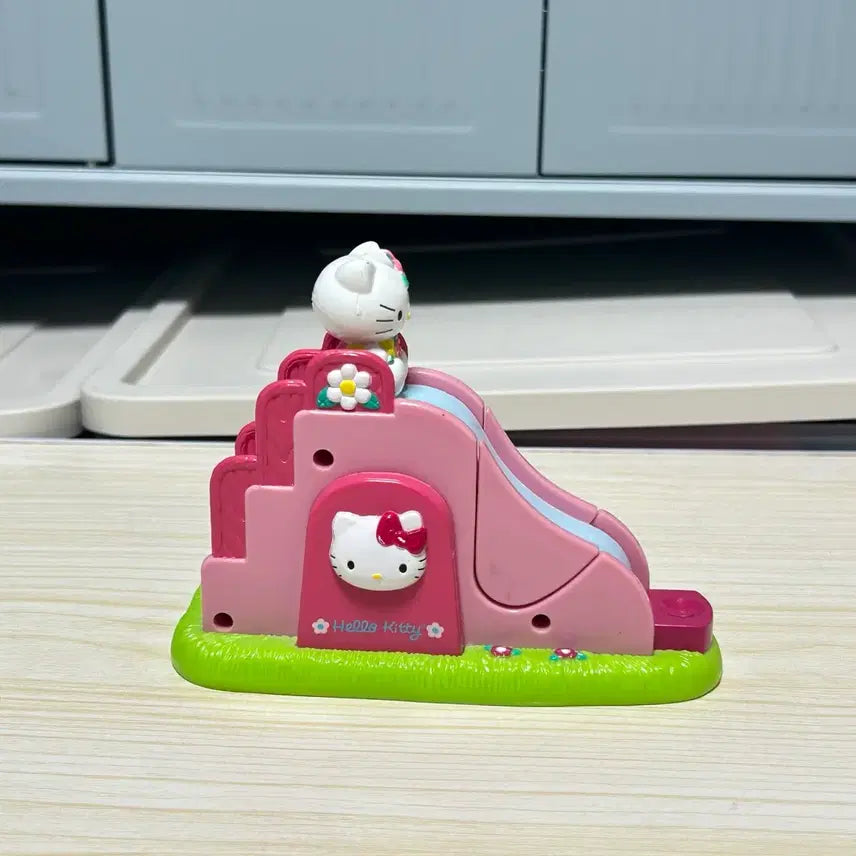 [BUNJANG] Classic Kitty Tape Cutter / 고전키티 미끄럼틀 테이프 커터