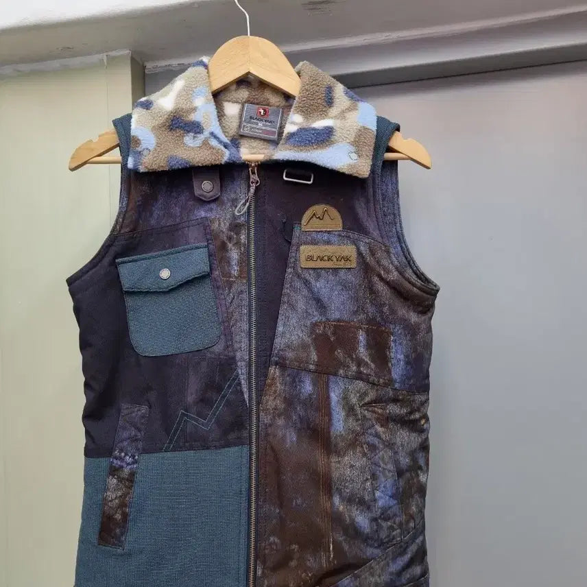 [BUNJANG] Black Yak Fleece Vest / 블랙야크 후리스 조끼