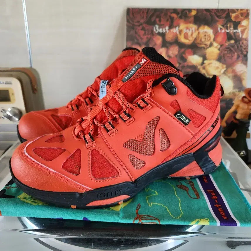 [BUNJANG] Millet Gore-Tex Trekking Shoes Orange 240mm / 세탁완료 밀레 고어텍스 트레킹화 오렌지 240 사이즈
