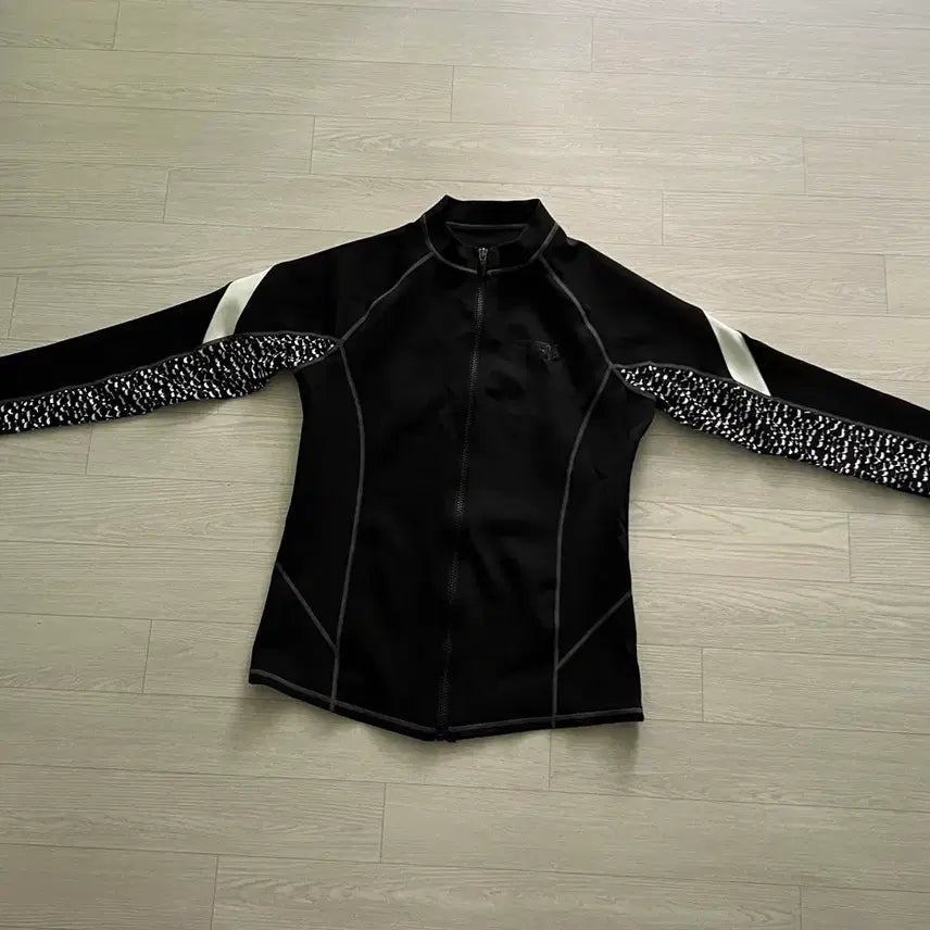 [BUNJANG] Arena Rash Guard Zip-Up XL / 아레나 레쉬가드집업 100