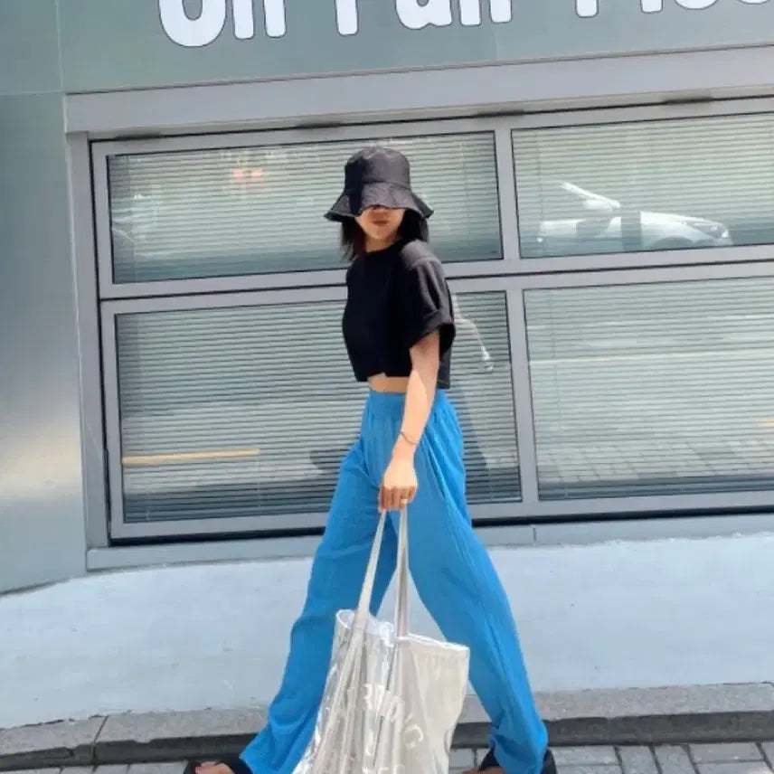 [BUNJANG] Ladycity Cropped T-Shirt with Shoulder Pads and Roll-up Sleeves / 레이디시티 크롭티 반팔티 어깨패드 롤업 반팔 티셔츠