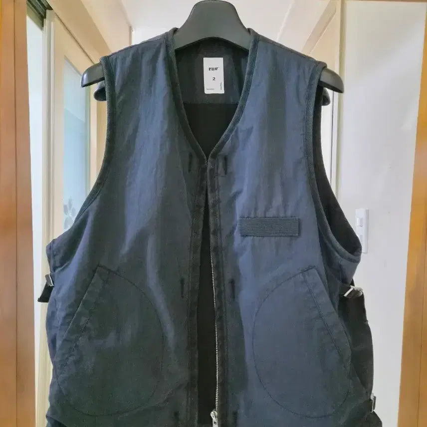 [BUNJANG] Blind Files Black Vest Size 2 / [2] 블라인드파일즈 블랙 베스트 2