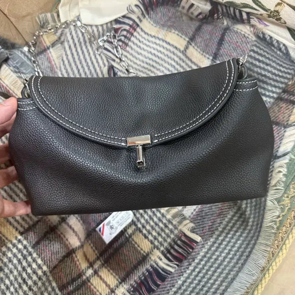 [BUNJANG] Toteme T-Lock Grained Leather Clutch Bag / Toteme 토템 티락 그레인가죽 클러치백