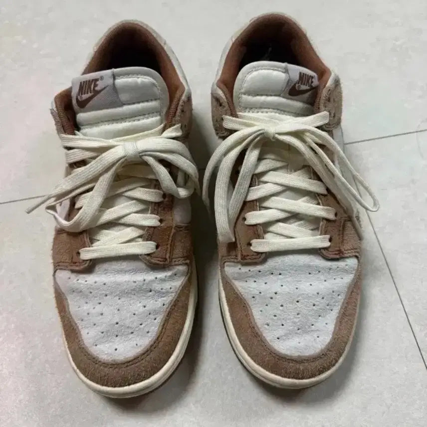 [BUNJANG] Nike Dunk Low Medium Curry Sneakers / 나이키 덩크 로우 미디움 커리 250