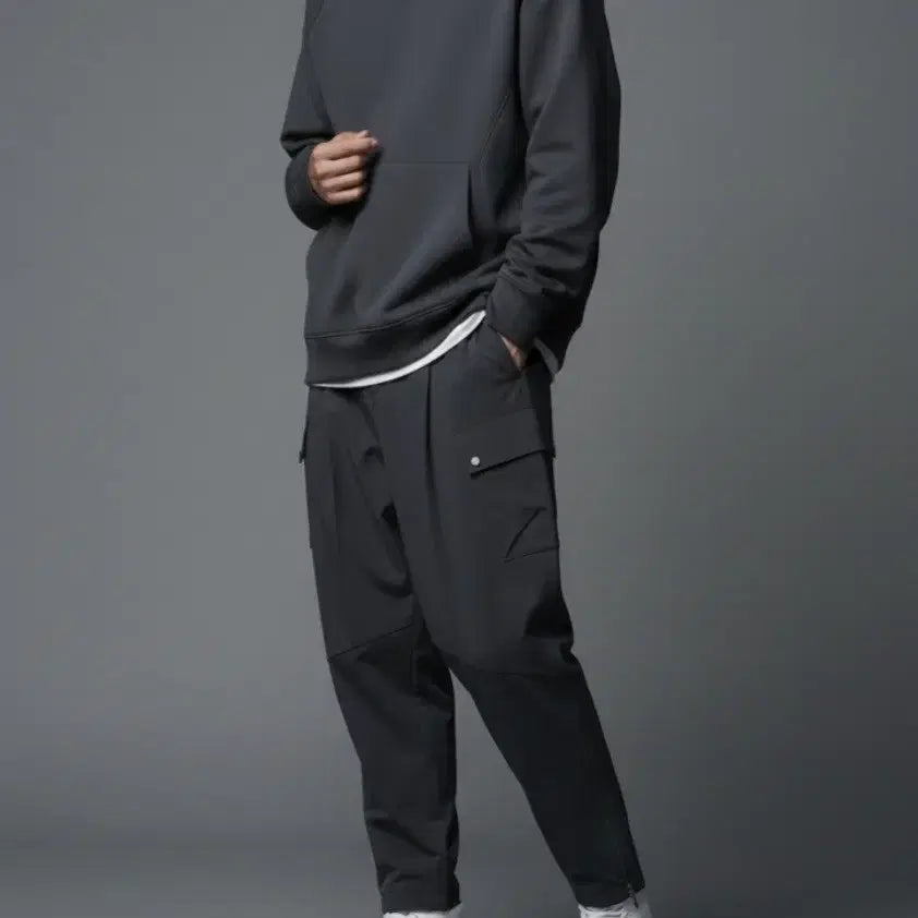 [BUNJANG] Il Corso Utility Tech Bending Cargo Pants IEPA2F005 / 일꼬르소 유틸리티 테크 밴딩 카고팬츠 IEPA2F005 78(30-31)