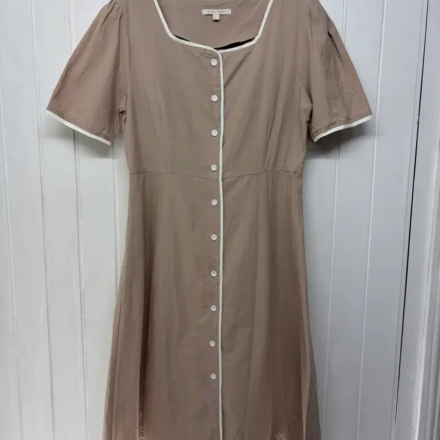 [BUNJANG] Plastic Island Beige Button Dress / 플라스틱아일랜드 베이지 버튼 원피스 55  다