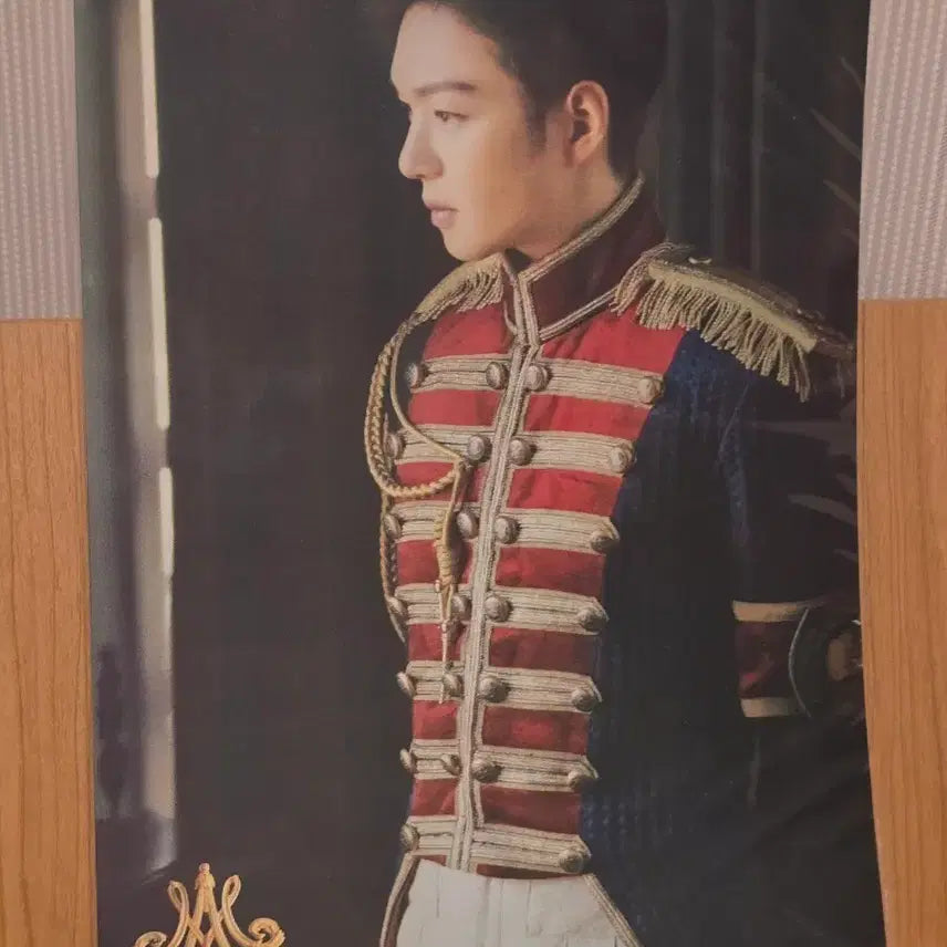 [BUNJANG] Lee Changsub Marie Antoinette Lenticular Poster / 이창섭 마리앙투아네트 렌티큘러 포스터