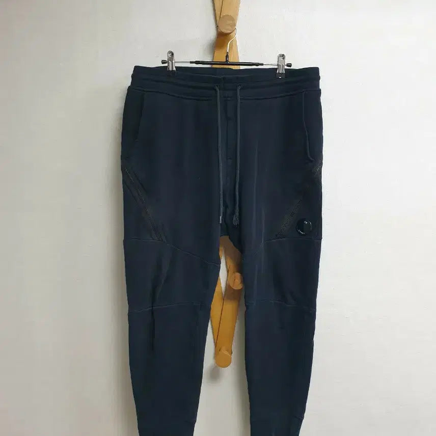 [BUNJANG] CP Company Lens Button Cargo Jogger Pants - Black (M/32) / [m/32/정품] cp컴퍼니 렌즈와펜 카고조거팬츠