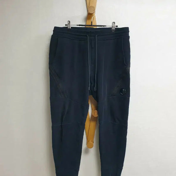 [BUNJANG] CP Company Lens Button Cargo Jogger Pants - Black (M/32) / [m/32/정품] cp컴퍼니 렌즈와펜 카고조거팬츠