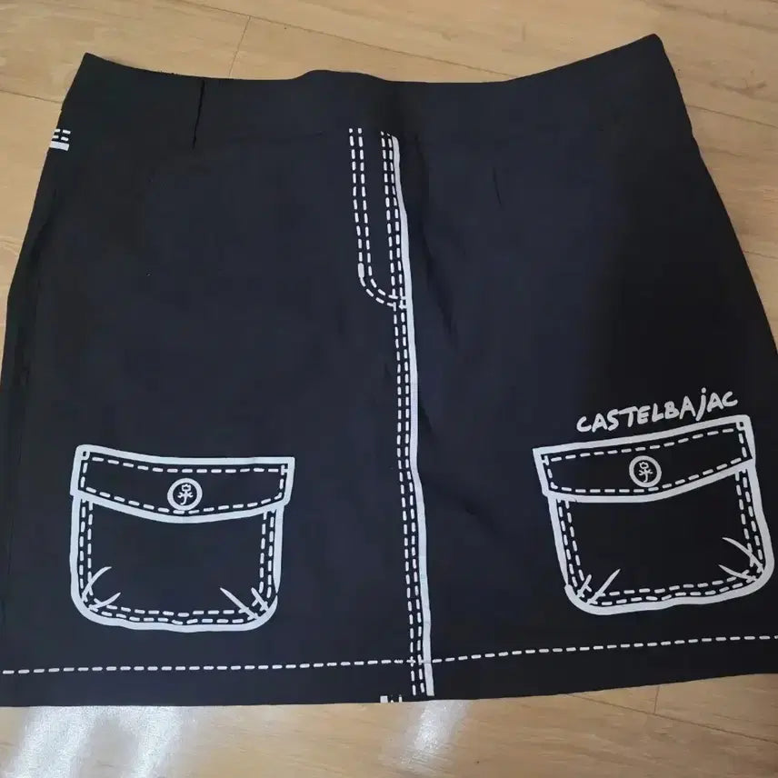 [BUNJANG] Castelbajac Women's Black Golf Skirt / 까스텔바작 여성 스커트 블랙  상태좋아요  M