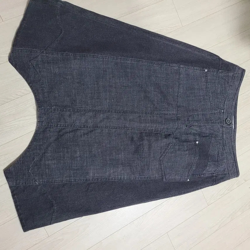 [BUNJANG] DEMOO Unique Long Denim Skirt - Two-Tone Black (Size L) / 데무 독특한 롱 스커트  데님 L